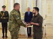 В Україні нова військова відзнака “Хрест бойових заслуг”: першим кавалером став Валерій Залужний – новини на УНН
