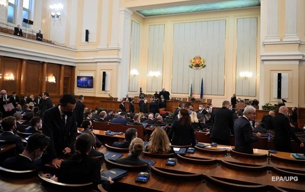 Парламент Болгарії дозволив ремонт техніки для ЗСУ