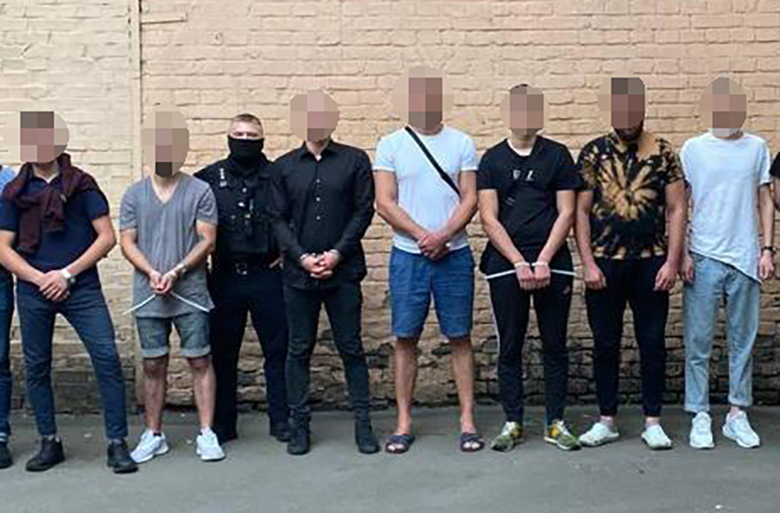 У Києві викрили банду, яка ошукувала іноземців – фото