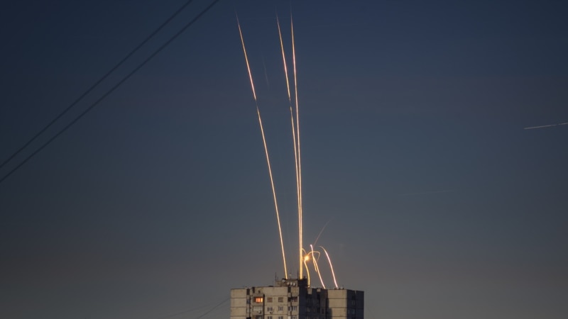Голова Київської ОВА показав наслідків влучання ракети в будинок у Вишгороді – фото